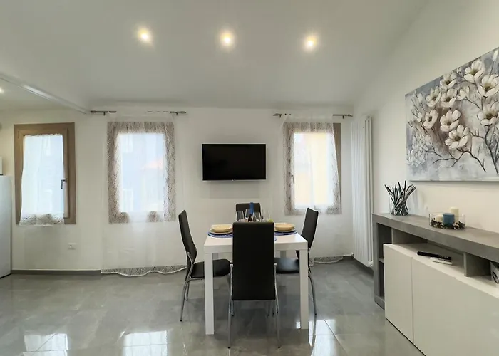 Orchidea & Ortensia アパート キオッジャ